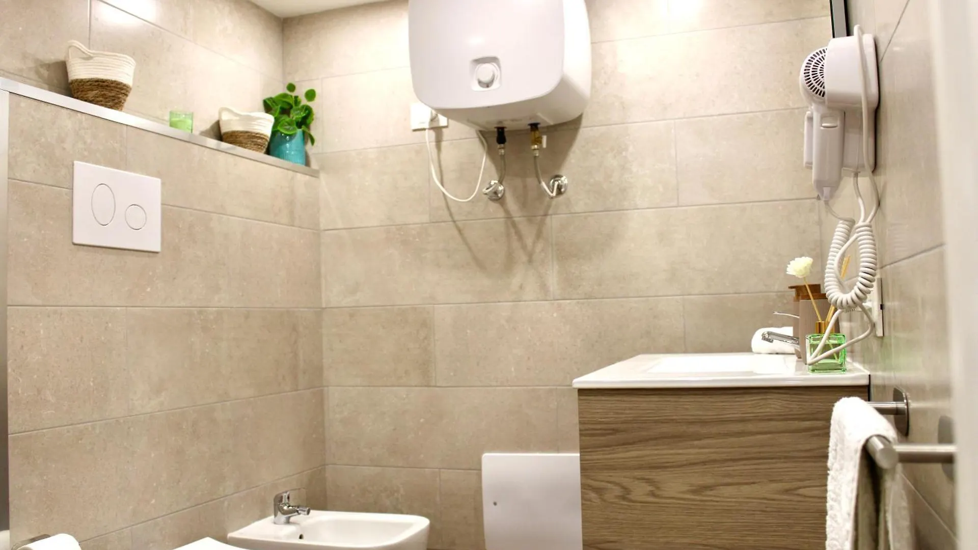 Apartment Pillis House Palermo Elegante E Accogliente Appartamento In Centro Italy
